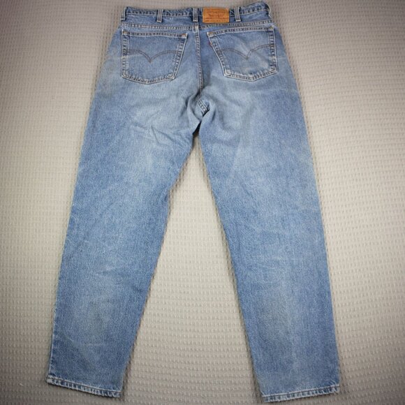 Levi's 550 Relaxed Fit Made In Canada Denim Jeans 38x32 - Picture 2 of 8